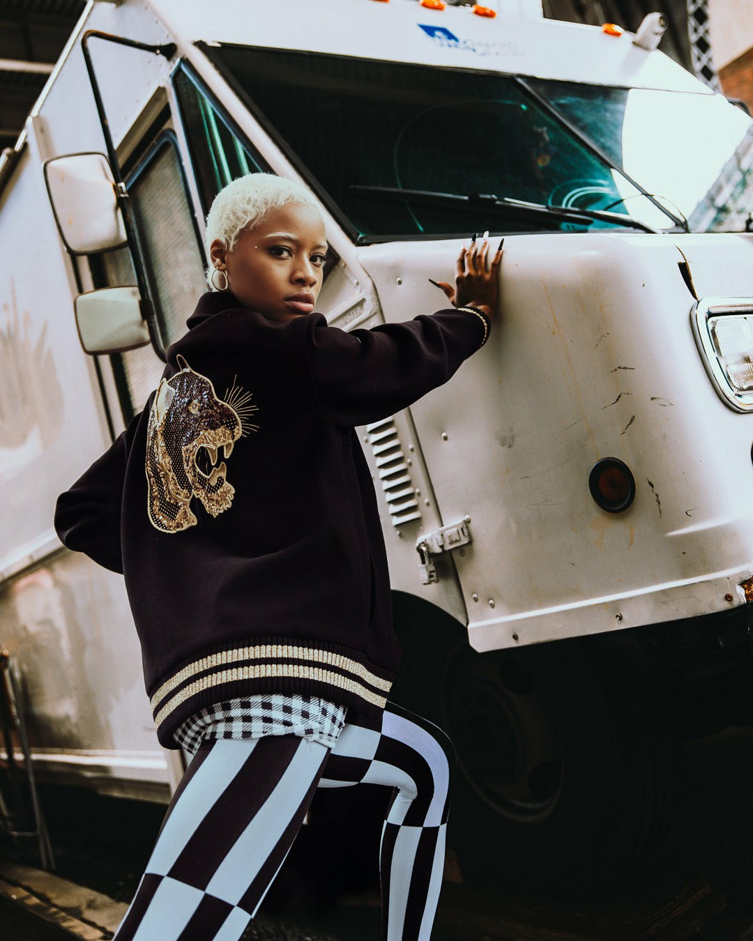 A.I.9 AFRICAN INTELLIGENCE GUILDED LEOPARD - SANDFLOWER COLLAB VARSITY | Sprayground US