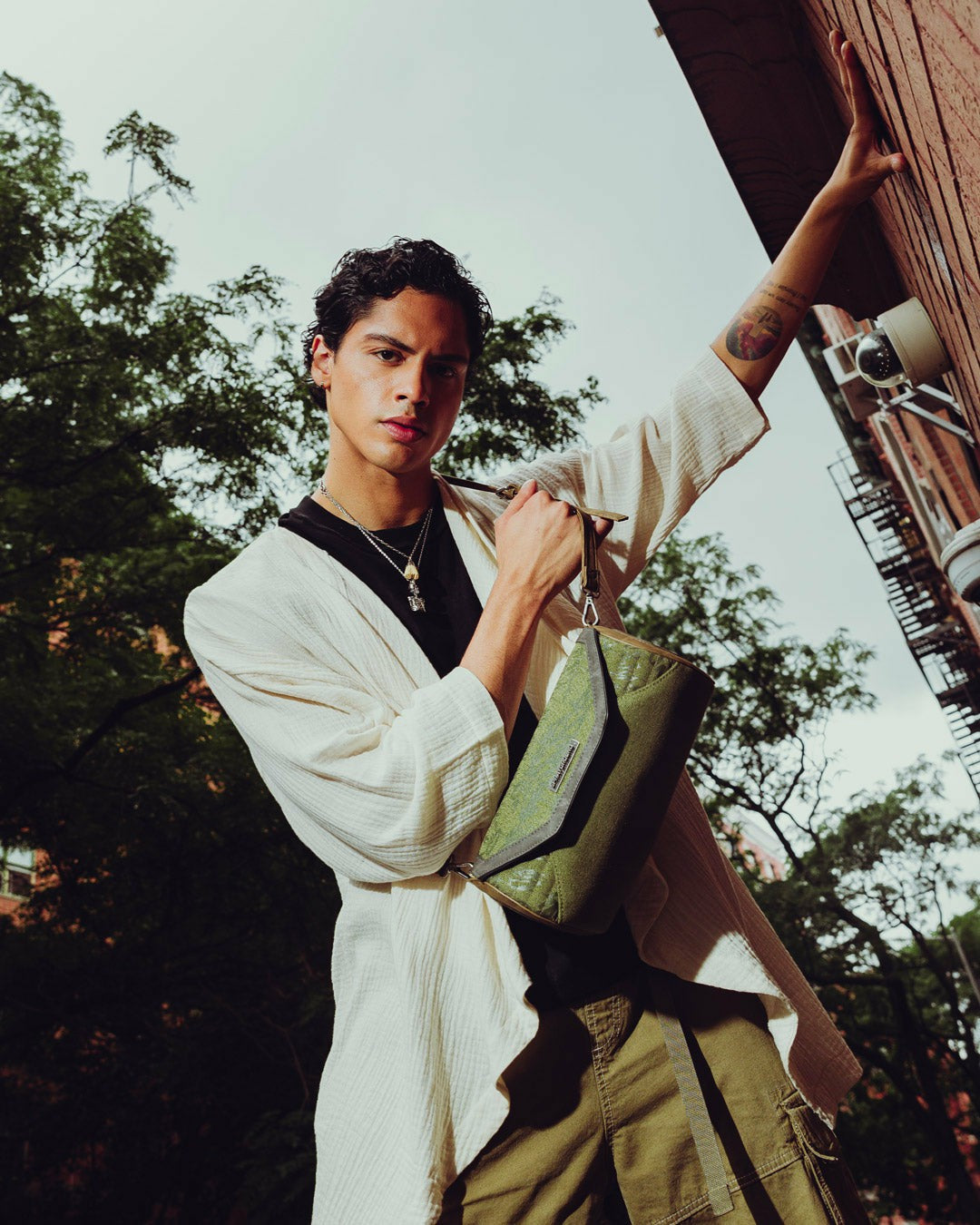 DUNE FREMKIT BACKPACK + CROSSBODY (DESERT SAND) | Sprayground Online