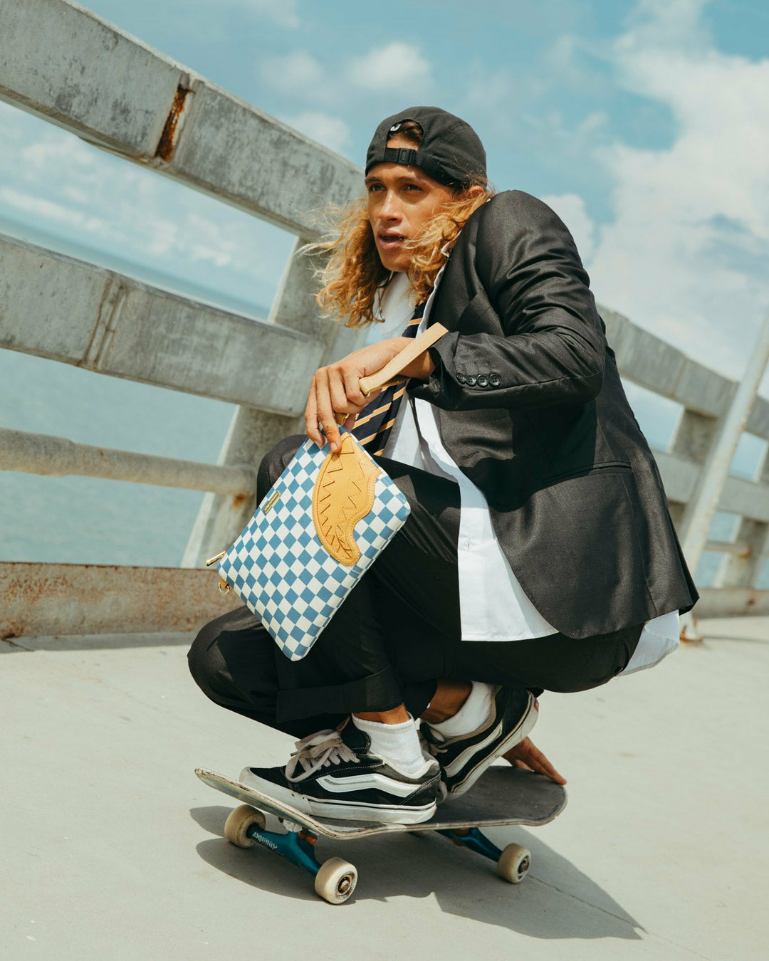 NEW SHARK YACHT CLUB CROSSOVER CLUTCH | Sprayground sale