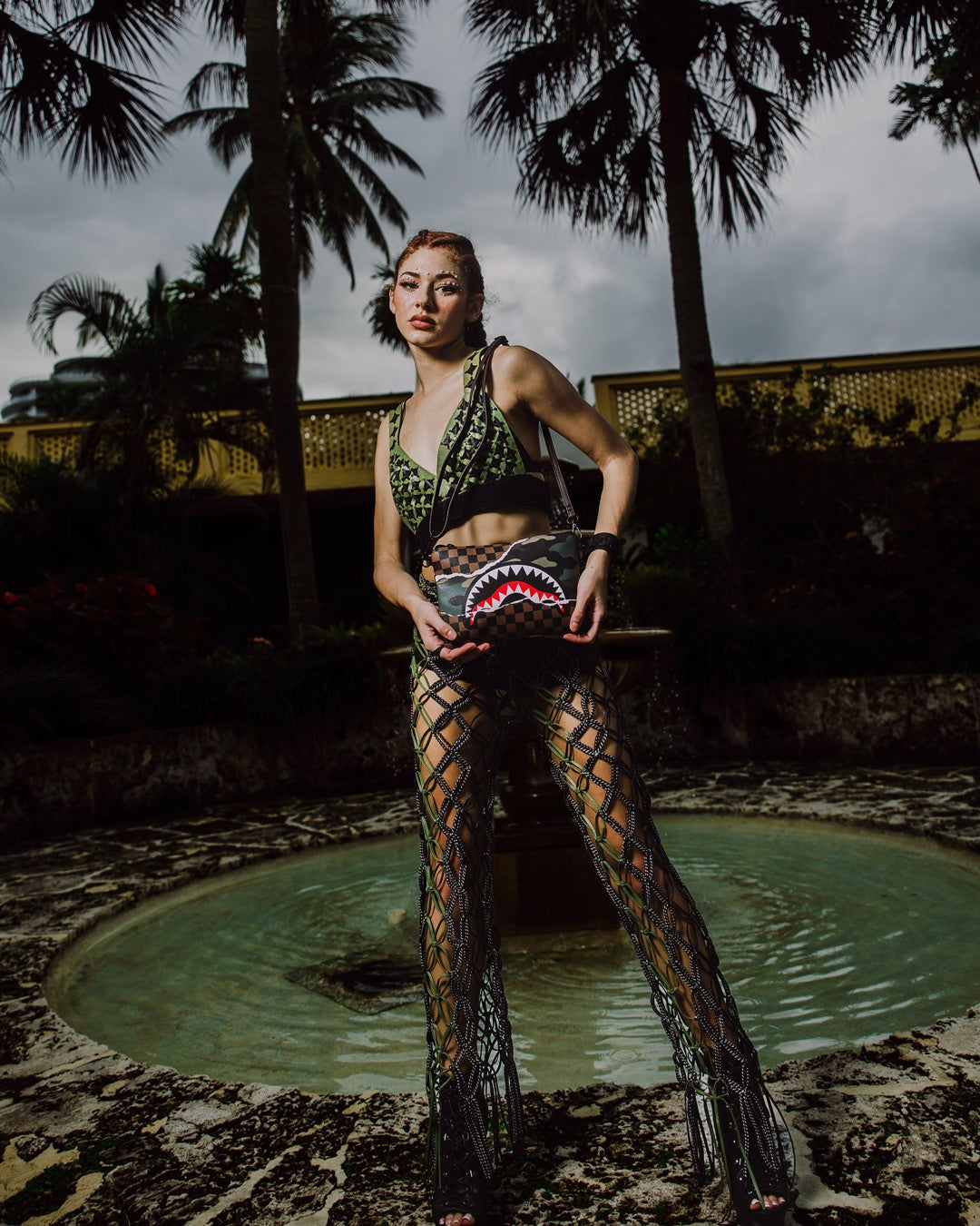 UNSTOPPABLE ENDEAVORS III CROSSOVER CLUTCH | Sprayground Online