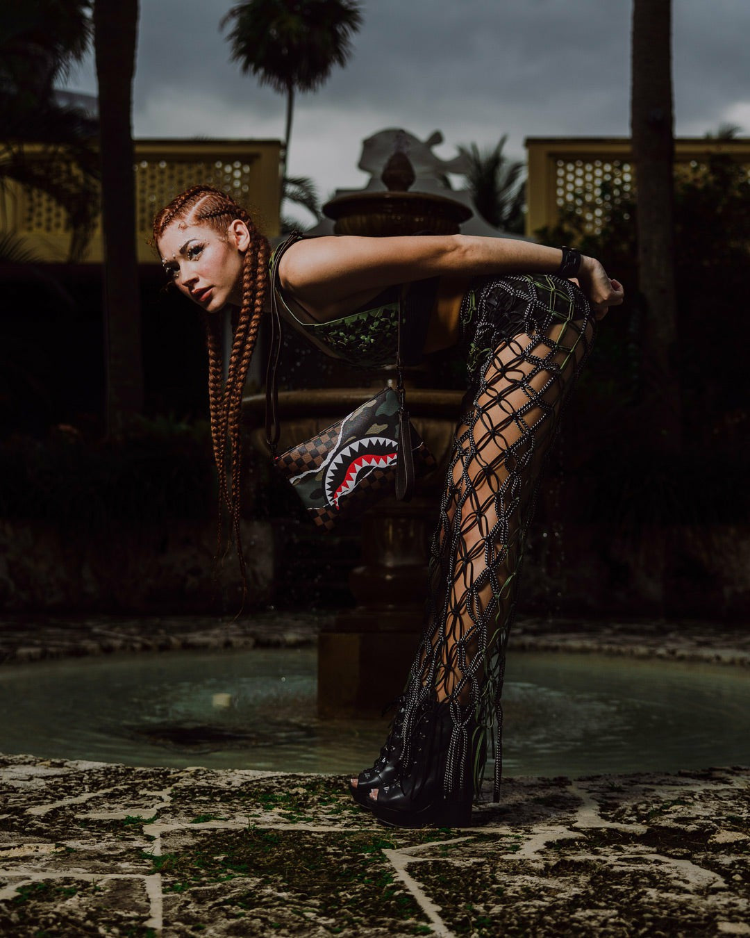 UNSTOPPABLE ENDEAVORS III CROSSOVER CLUTCH | Sprayground Online
