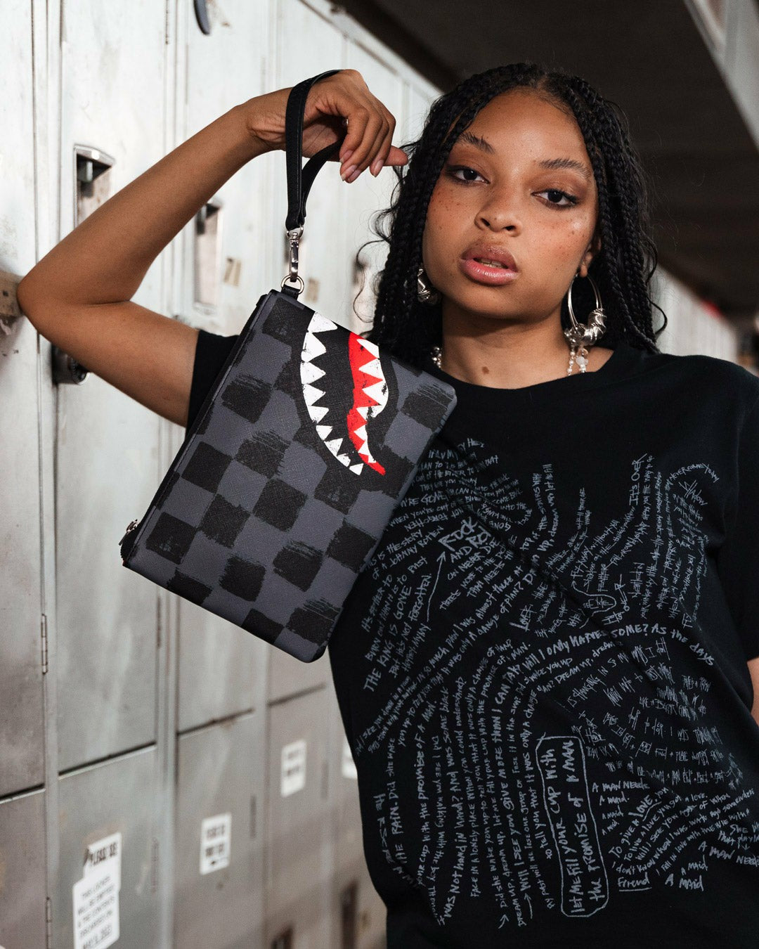 VANQUISH II CROSSOVER CLUTCH | Sprayground Near Me