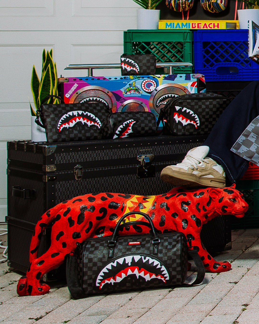 SHARKS IN PARIS THUNDERDRIP MINI DUFFLE | Sprayground sale
