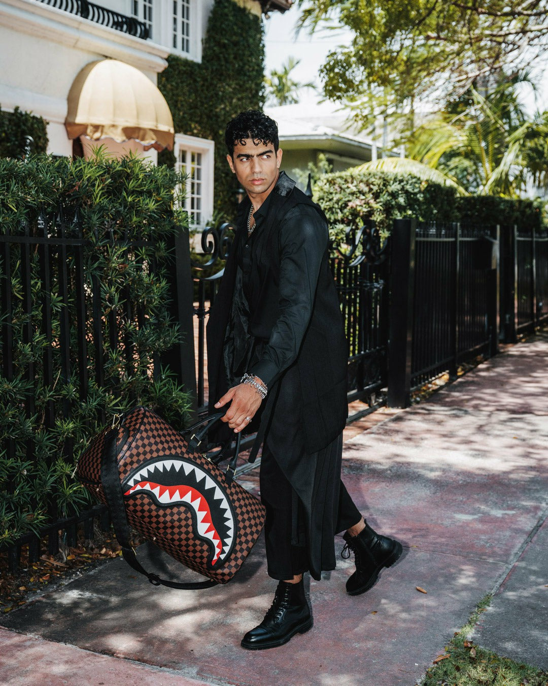SAWTOOTH SHARKS IN PARIS DUFFLE | Sprayground Clearance