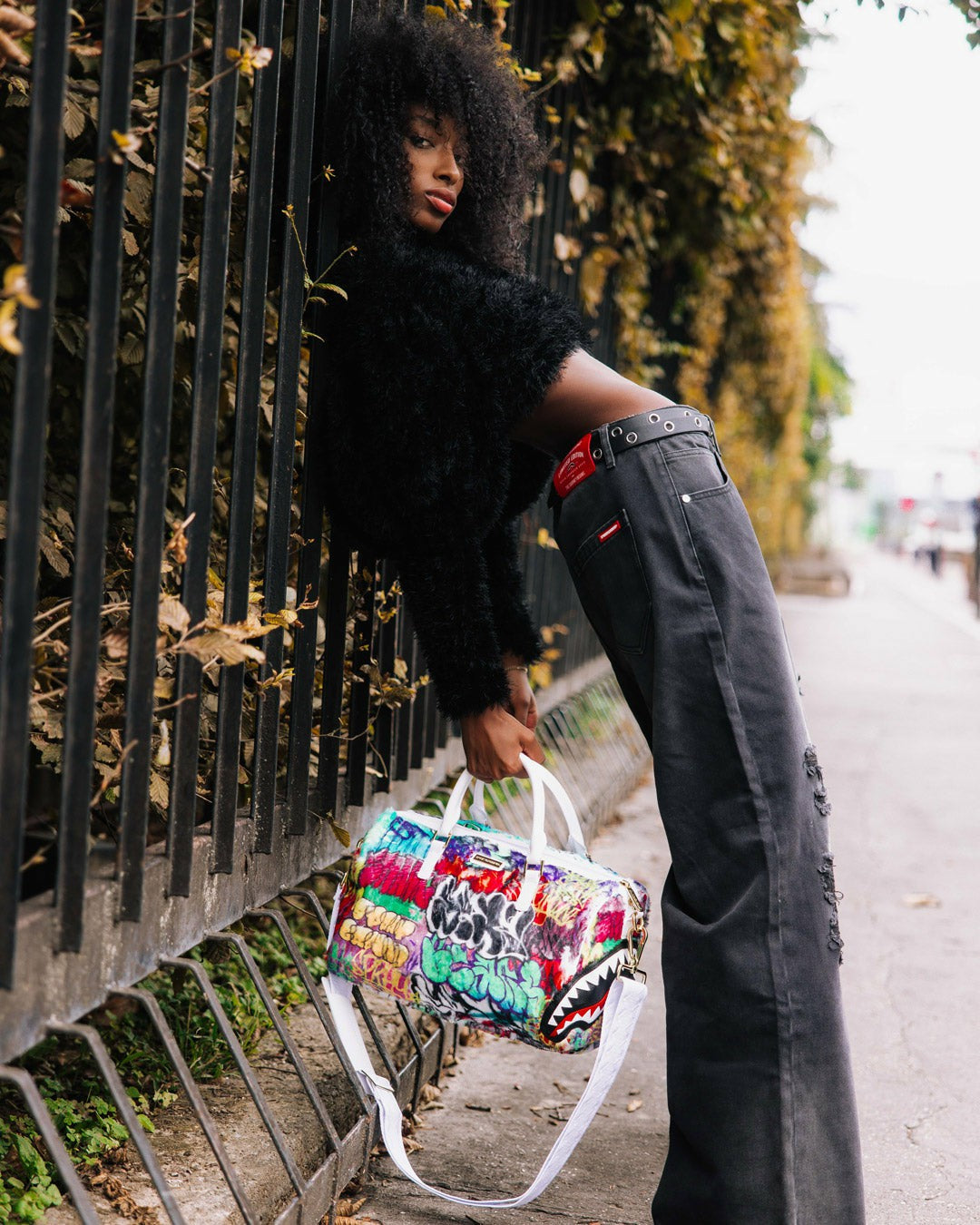 LE MONDE DES GRAFFITIS MINI DUFFLE | Sprayground Near Me