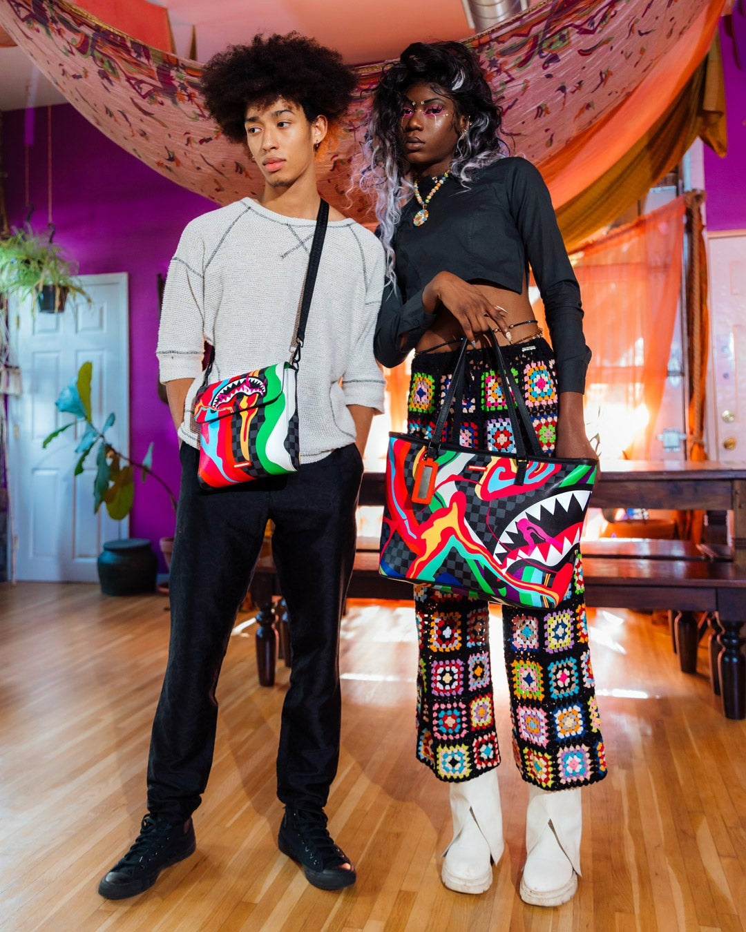 TRIPPY TAFFY LARGE SLING CROSSBODY | Sprayground US