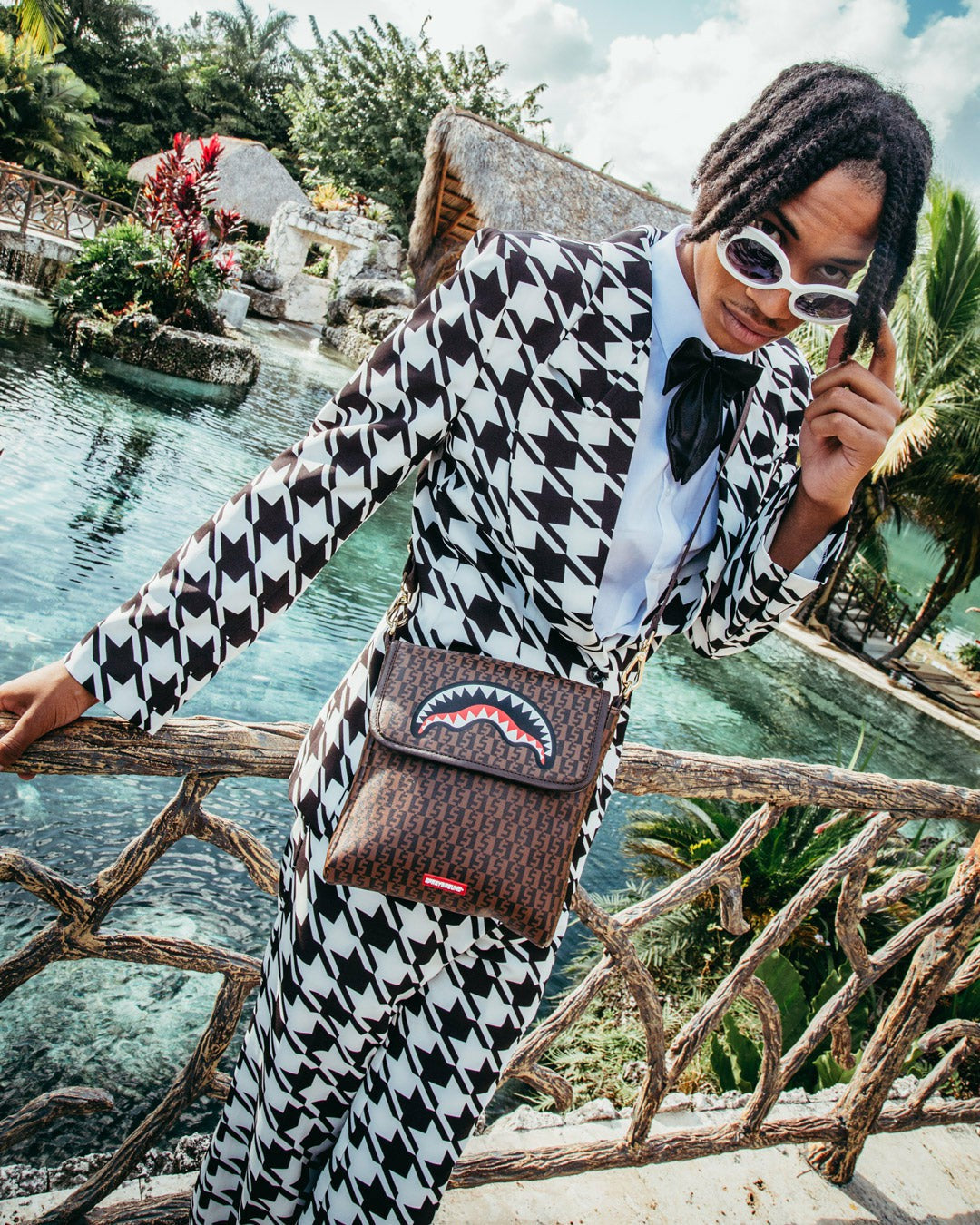 CASHIN CHECKS SHOULDER BAG | Sprayground Near Me