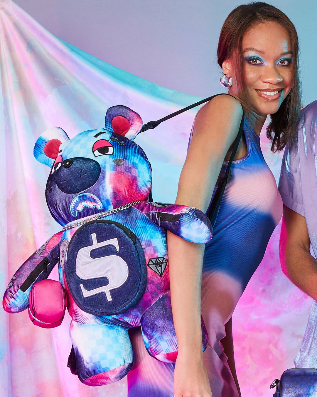 SHARKCLUB ELECTRONICA MONEYBEAR TEDDYBEAR BACKPACK | Sprayground US