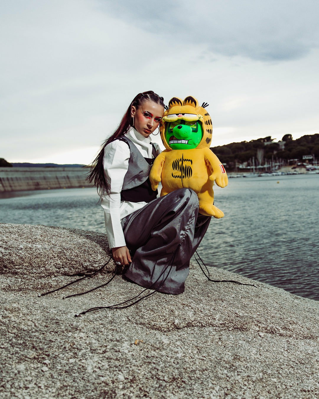 GARFIELD MONEYBEAR SUIT TEDDYBEAR BACKPACK | Sprayground US