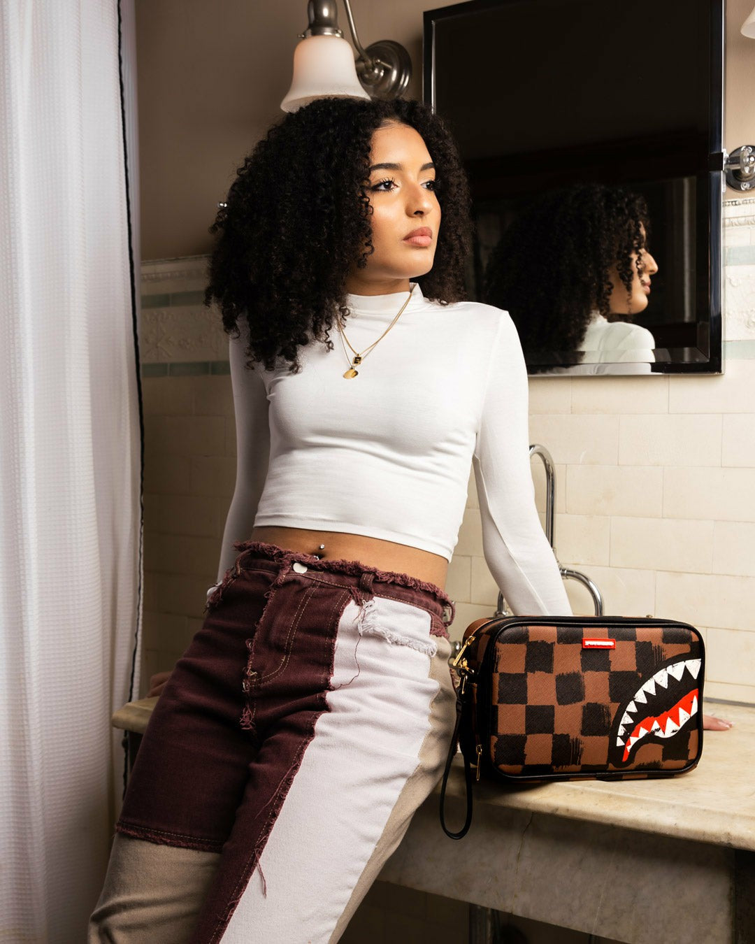 SHARKS IN PARIS VANQUISH TOILETRY BAG | Sprayground Clearance