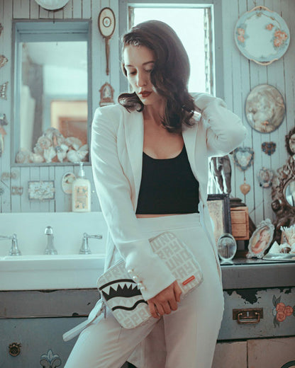 SPLIT THE CHECK (PEARL) TOILETRY BAG | Sprayground sale