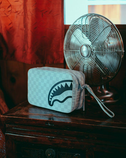 SPLIT THE CHECK (PEARL) TOILETRY BAG | Sprayground sale