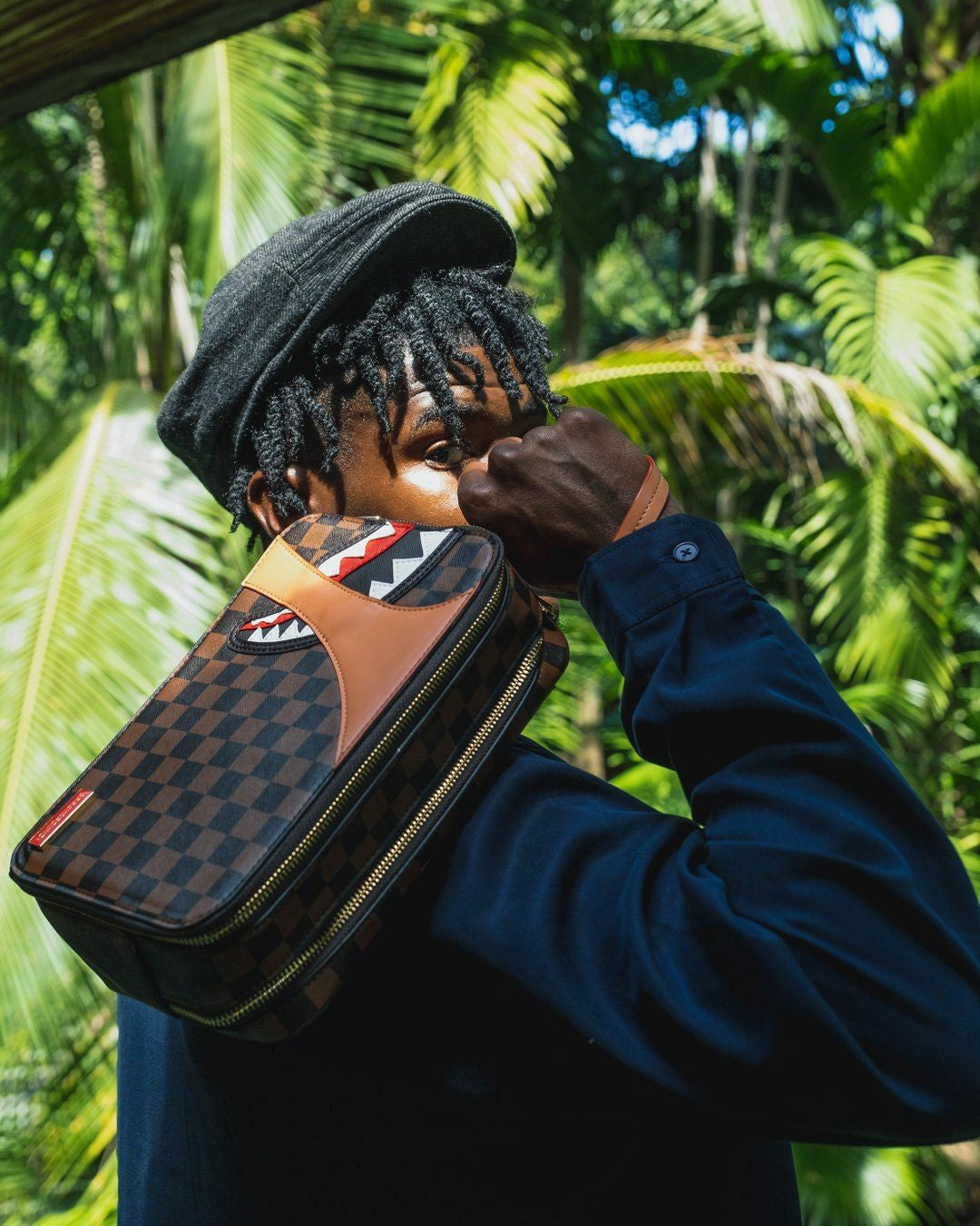 HENNY AIR TO THE THRONE TOILETRY | Sprayground Clearance