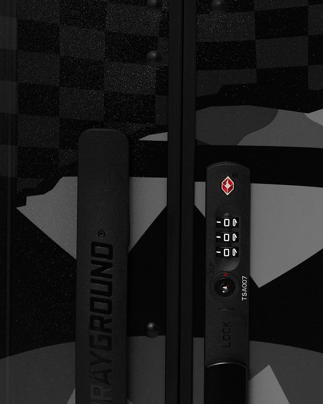 3AM RIPTIDE SHARKNAUTICS HARDSHELL CARRY-ON LUGGAGE | Sprayground Near Me