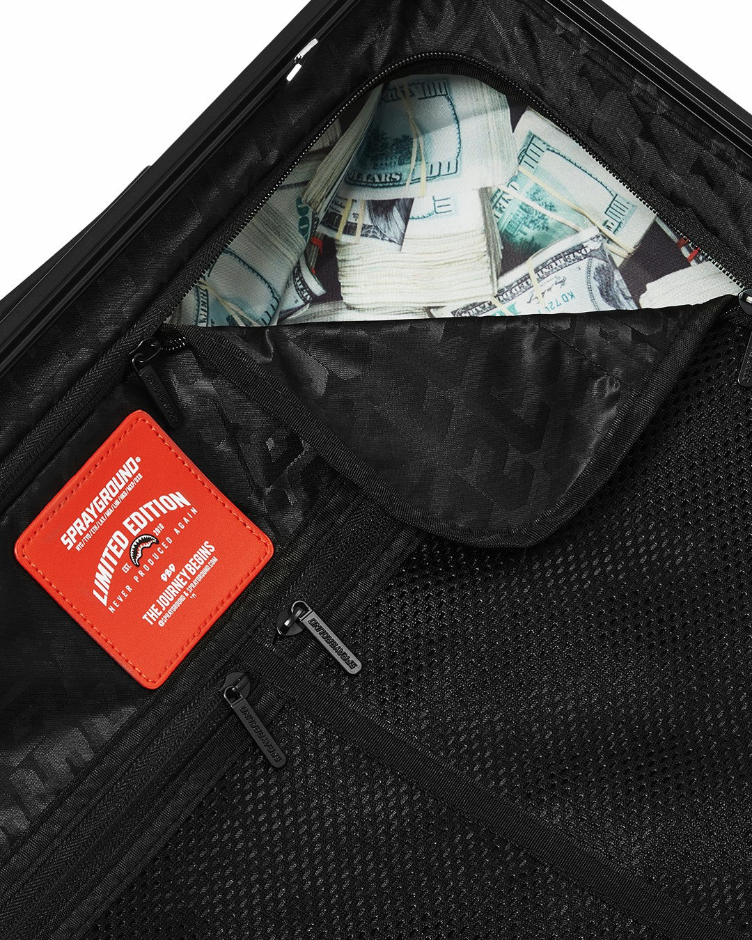 3AM RIPTIDE SHARKNAUTICS HARDSHELL CARRY-ON LUGGAGE | Sprayground Near Me