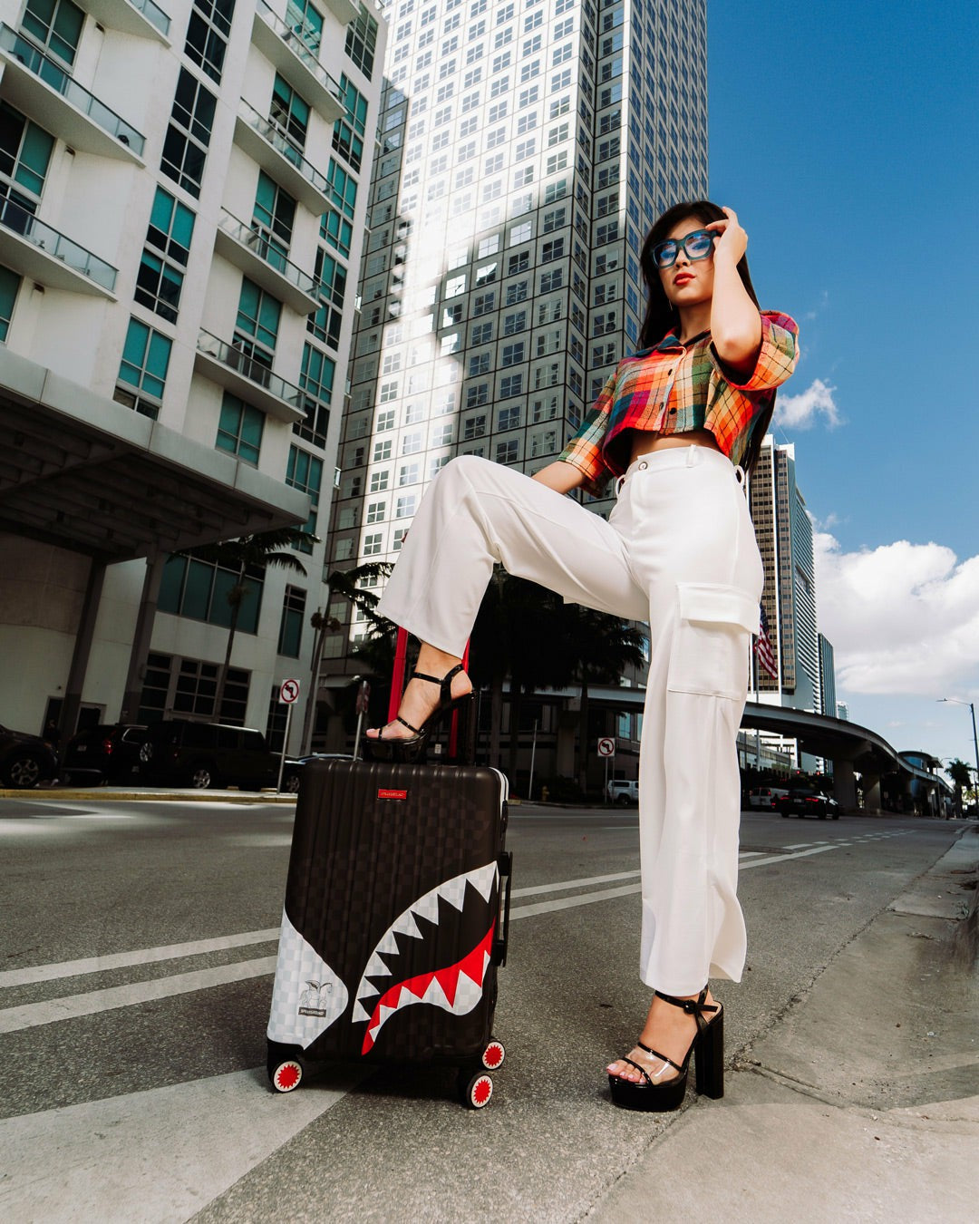 TRIPLE DECKER HEIR TO THE THRONE HARDSHELL CARRY-ON LUGGAGE | Sprayground Near Me