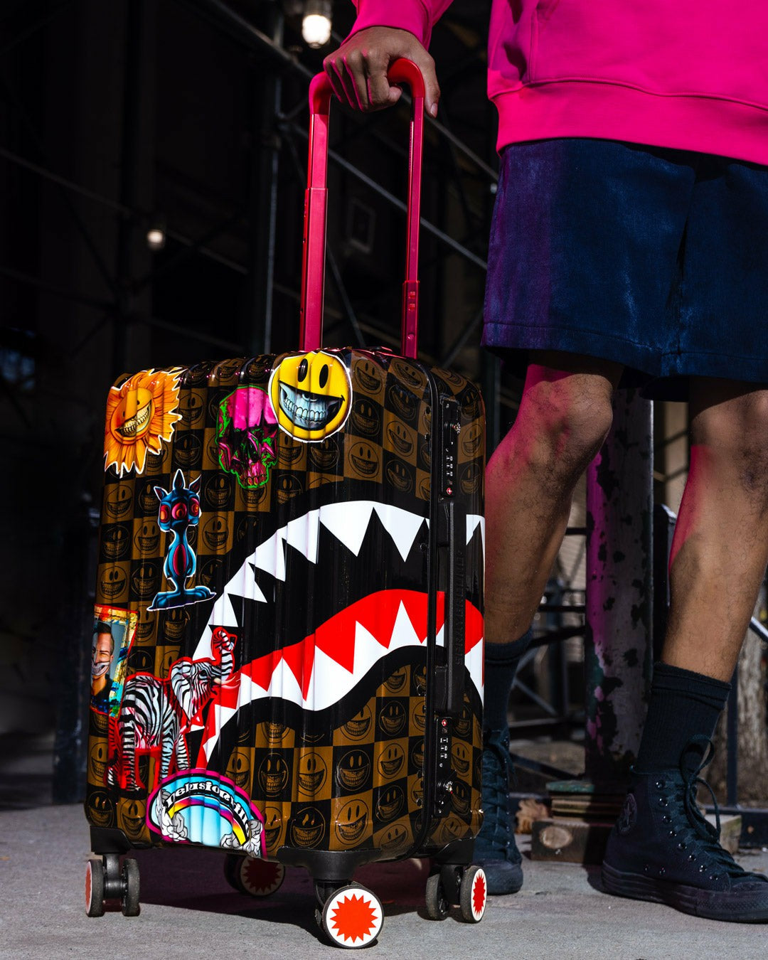 GLOBAL MOGUL POPAGANDA RON ENGLISH EDITION HARDSHELL CARRY-ON LUGGAGE | Sprayground Online