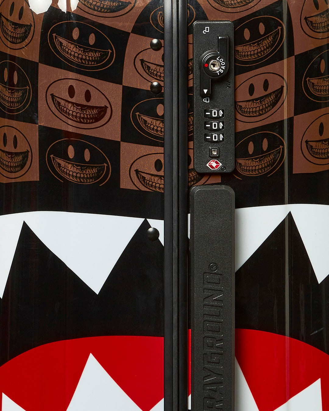 GLOBAL MOGUL POPAGANDA RON ENGLISH EDITION HARDSHELL CARRY-ON LUGGAGE | Sprayground Online