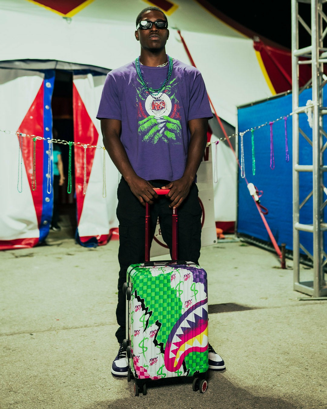 DREAMY TECHNICOLOR SHARKNAUTICS HARDSHELL CARRY-ON LUGGAGE | Sprayground Clearance