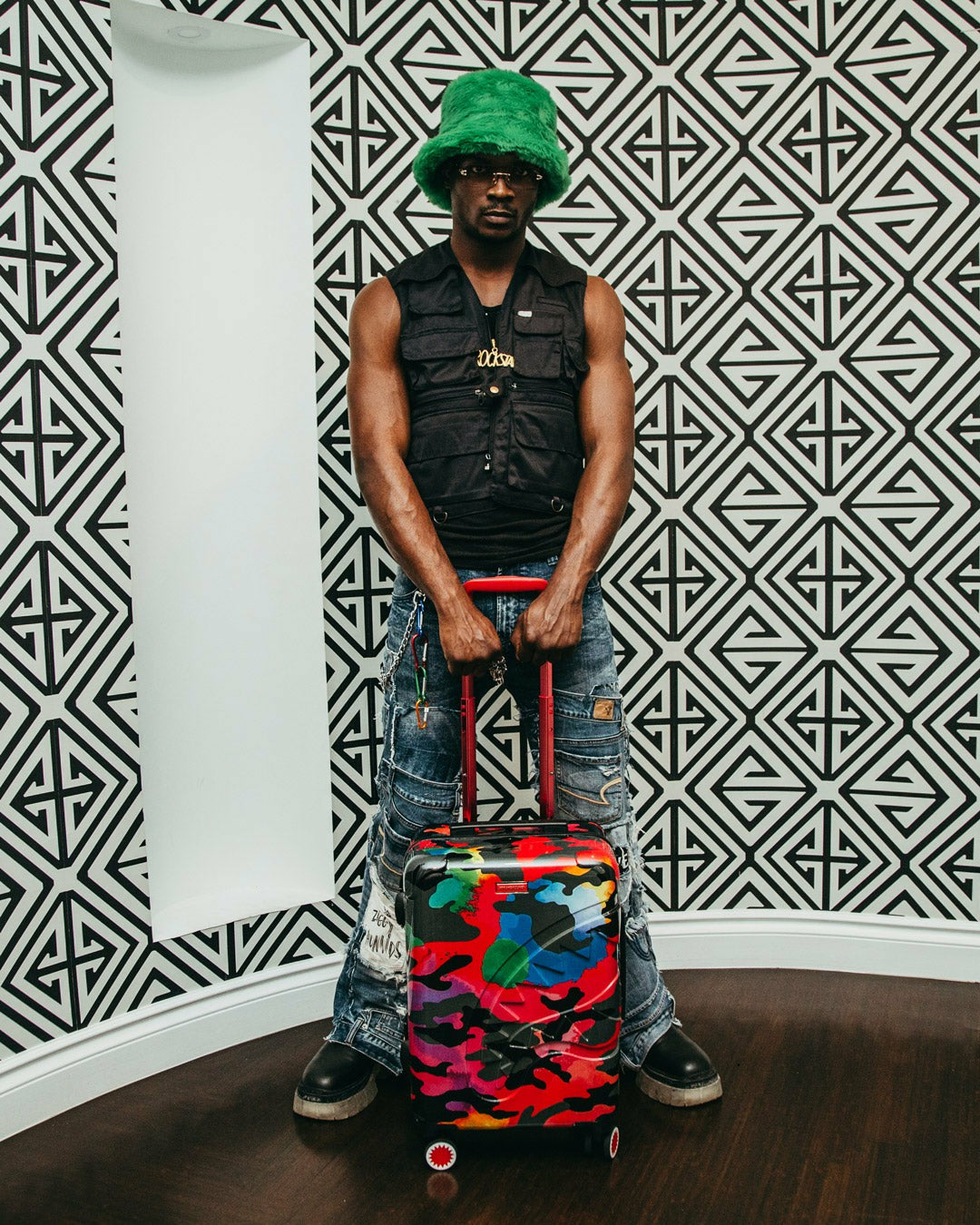 CAMOBURST SHARKNAUTICS HARDSHELL CARRY-ON LUGGAGE | Sprayground Online