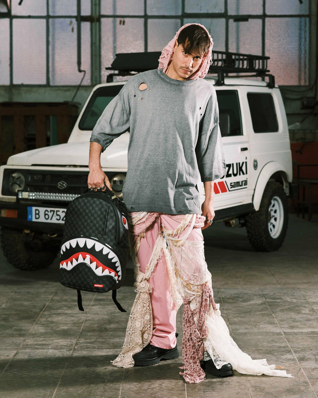 SHARKS IN PARIS HYPER PUFF BACKPACK | Sprayground sale