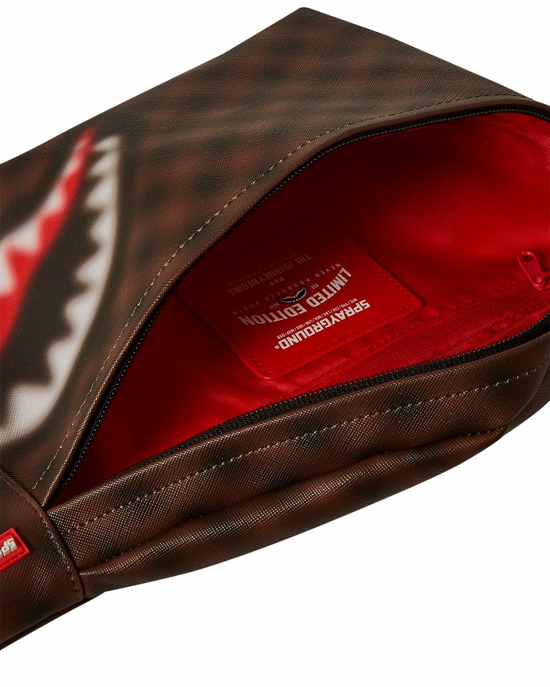 SHARKS IN PARIS BLUR EFFECT SAVVY CROSSBODY | Sprayground sale
