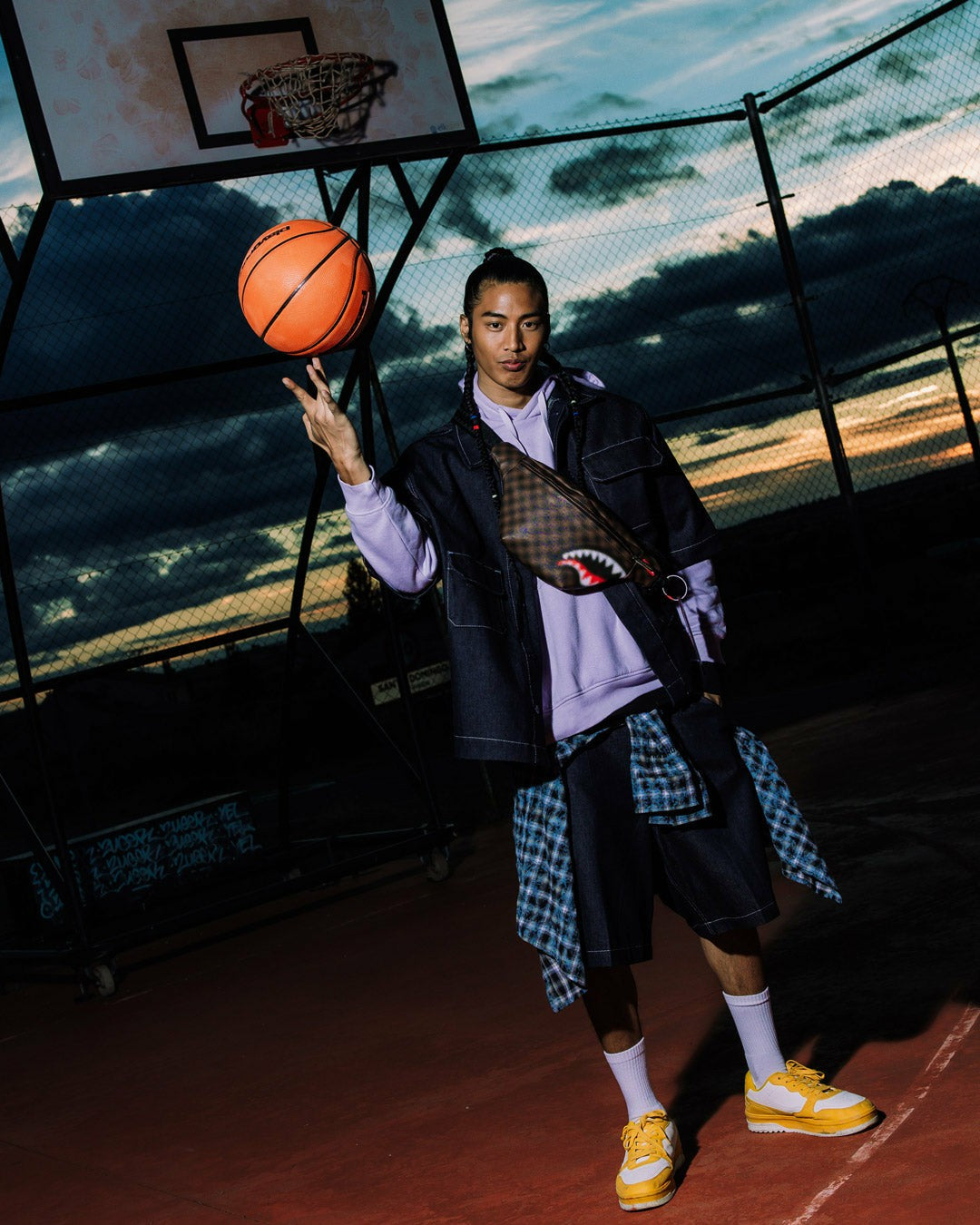 SHARKS IN PARIS BLUR EFFECT SAVVY CROSSBODY | Sprayground sale