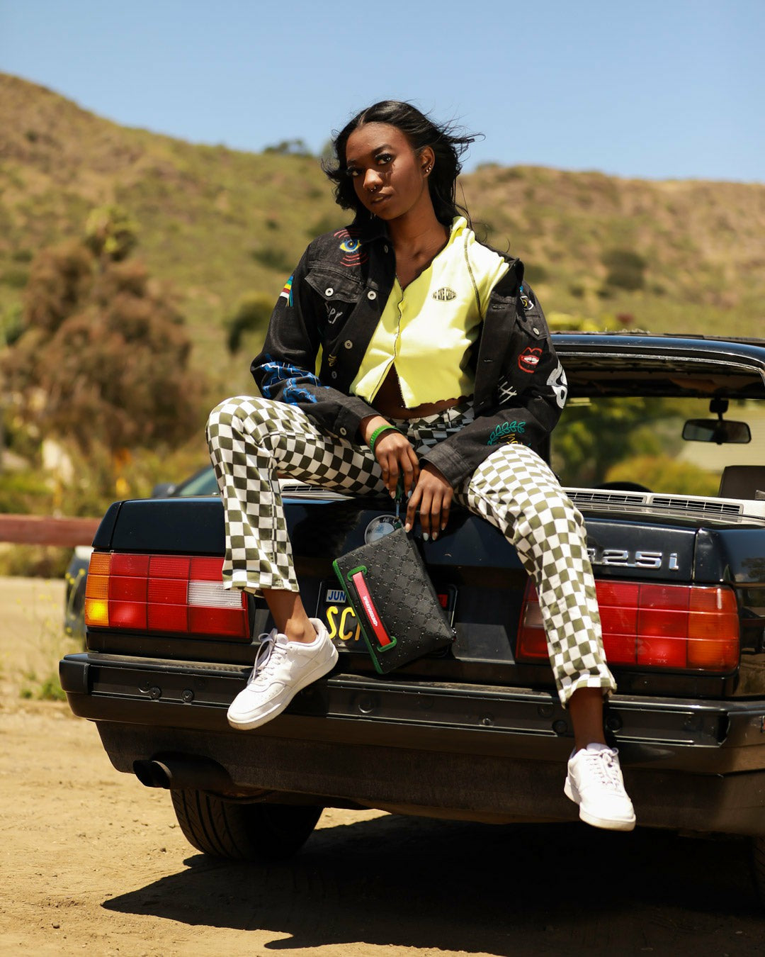 DINERO CROSSOVER CLUTCH | Sprayground Near Me