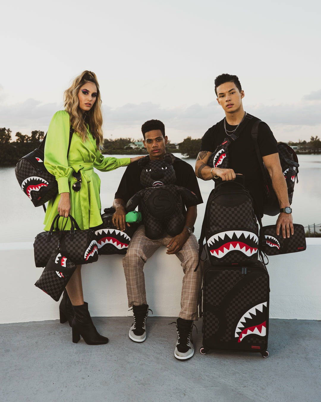 HENNY AIIR TO THE THRONE CROSSOVER CLUTCH | Sprayground for sale