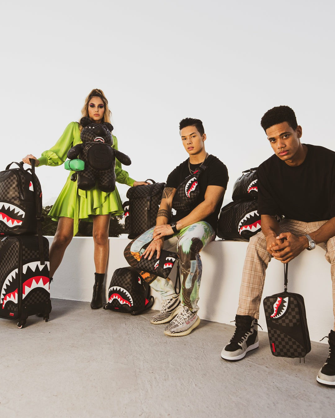 HENNY AIIR TO THE THRONE CROSSOVER CLUTCH | Sprayground for sale