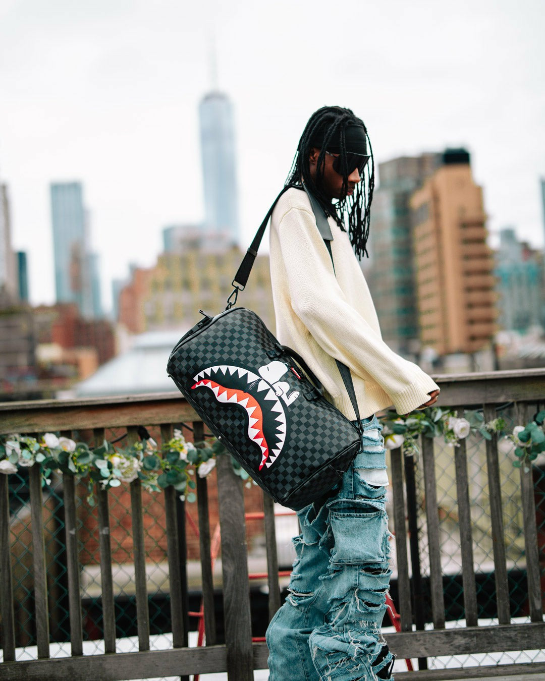 SNOOPY DAY OFF DUFFLE | Sprayground Discount