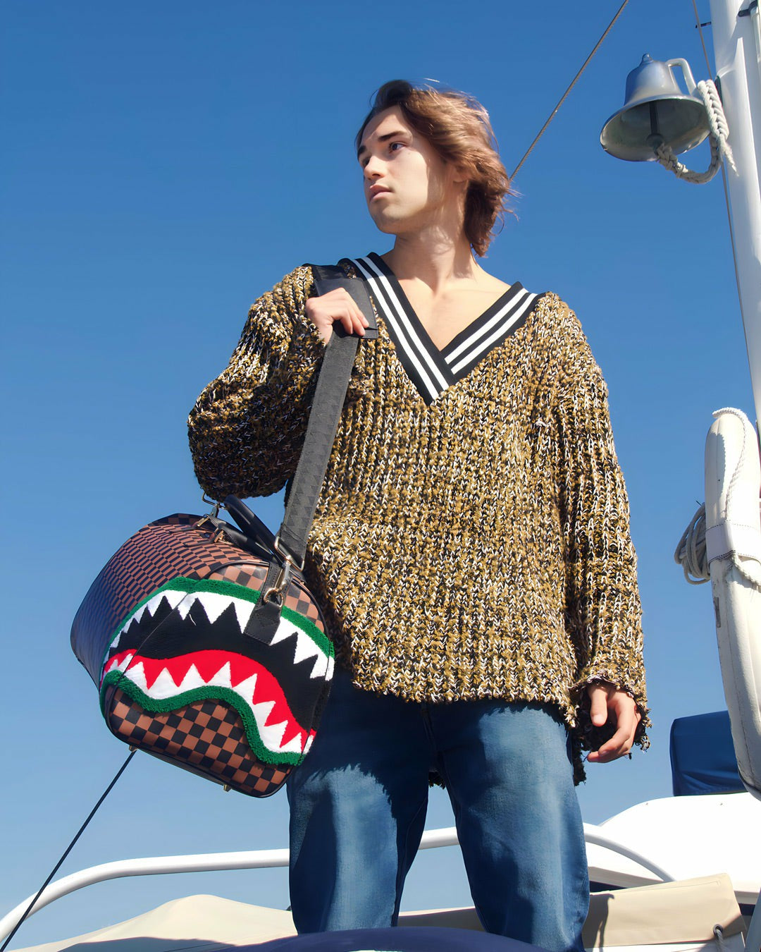 ROMEO AIR ITALIA SHARK DUFFLE | Sprayground Online