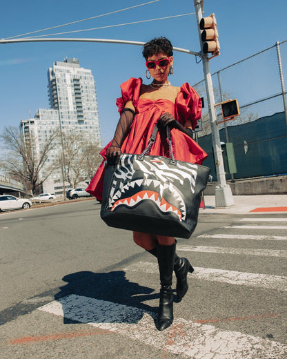 ZE SHARK PREDATOR TOTE | Sprayground Clearance