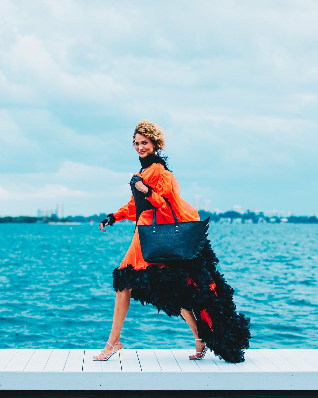NIGHTFLIGHT G800 SKYBORNE WING TOTE | Sprayground US