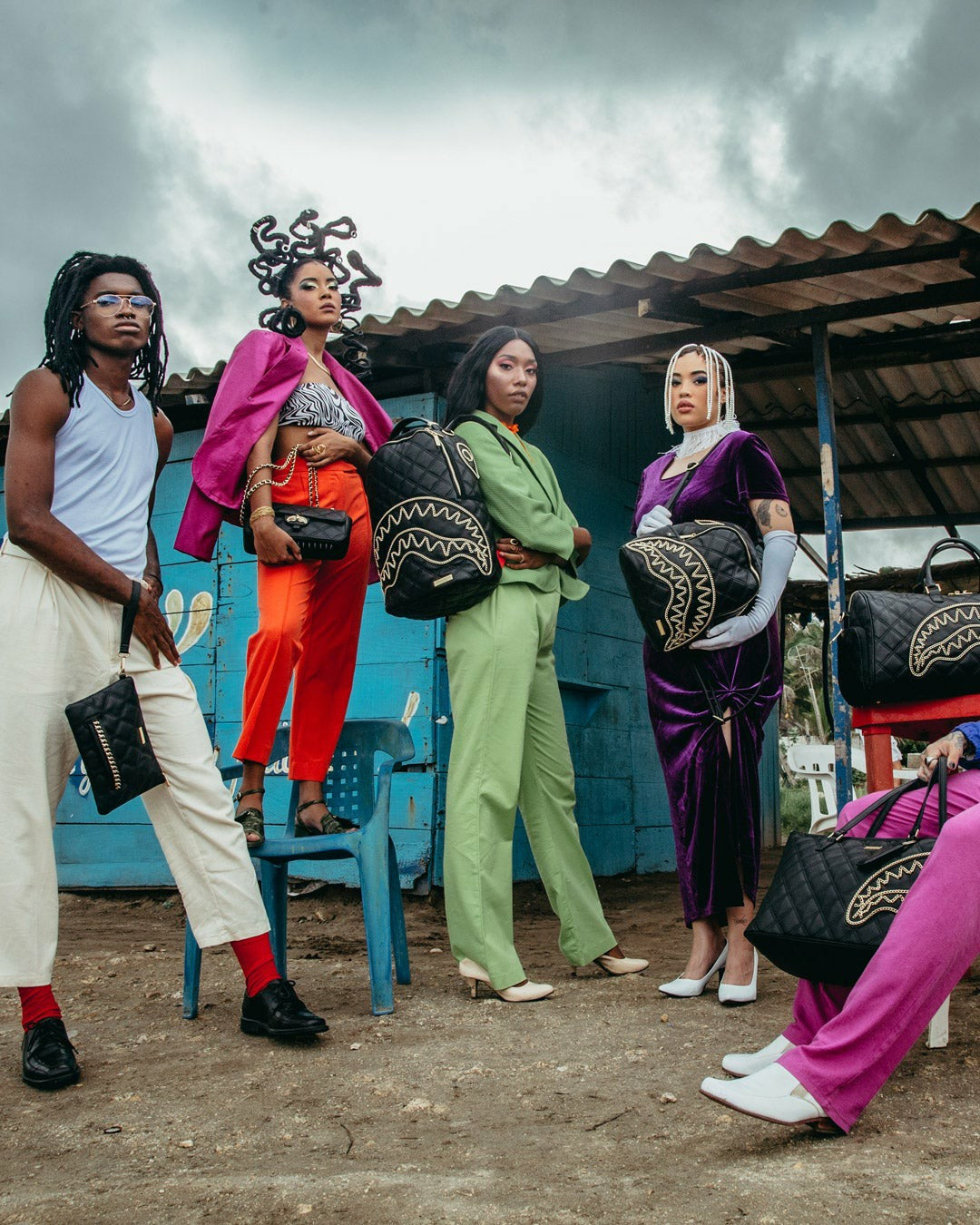 NOIR QUILT GOLD CHAIN SHARK WALLET | Sprayground Clearance