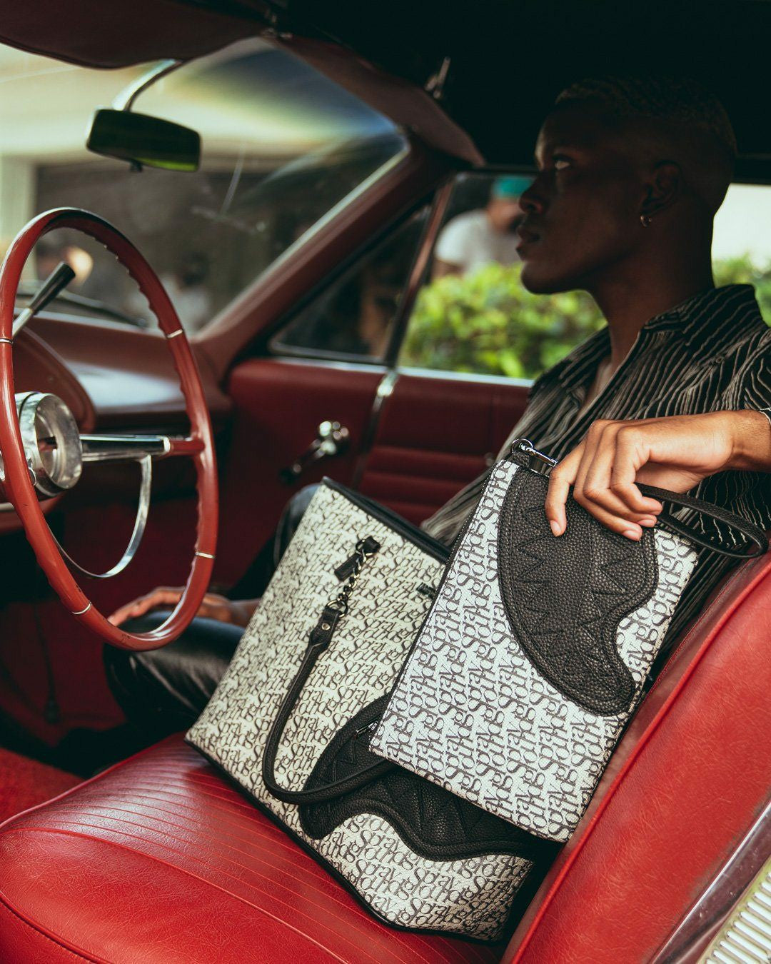 SG ALL DAY CROSSOVER CLUTCH | Sprayground US