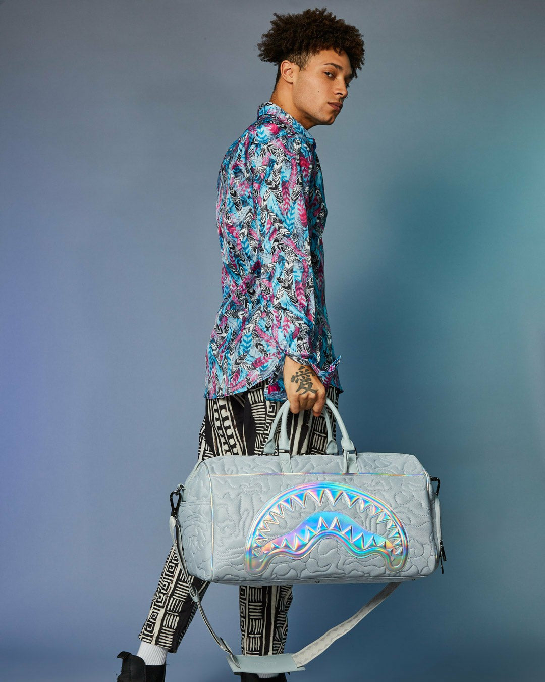 MIRASHAKU IRIDESCENT QUILT DUFFLE | Sprayground for sale