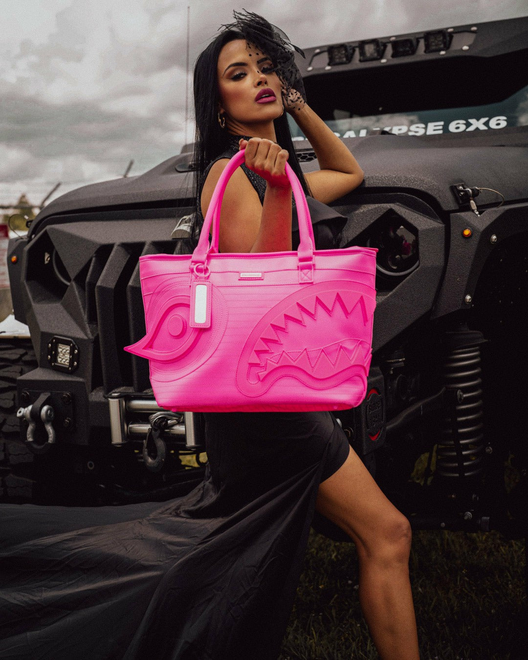 SAKURA SHOCK WAVE TOTE | Sprayground Online