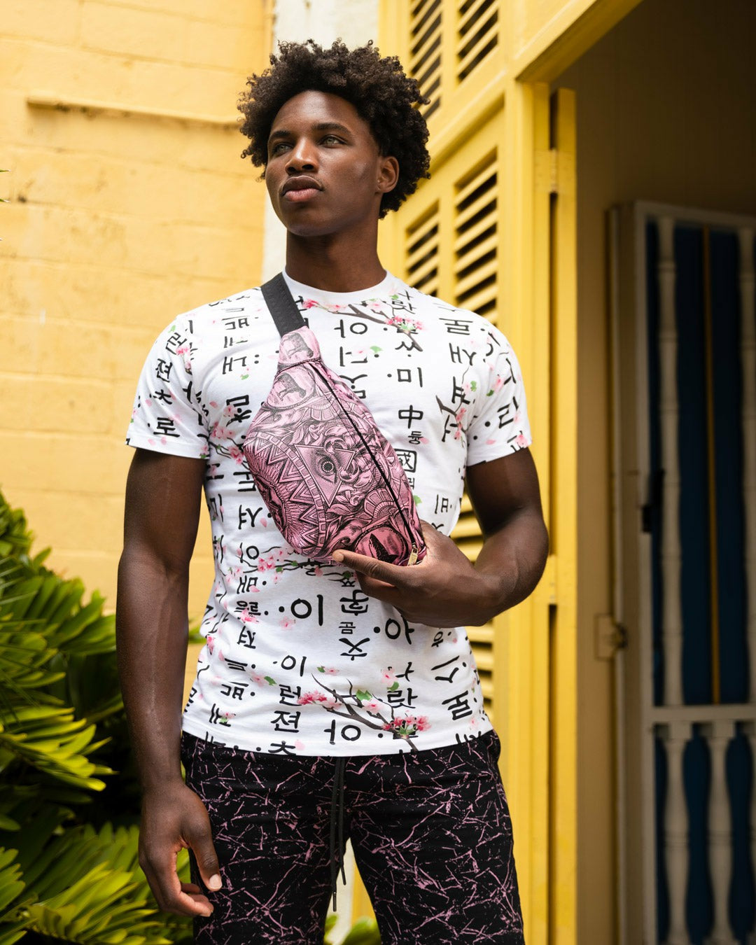 SOCIETY OF SHARKS SAVVY CROSSBODY | Sprayground sale