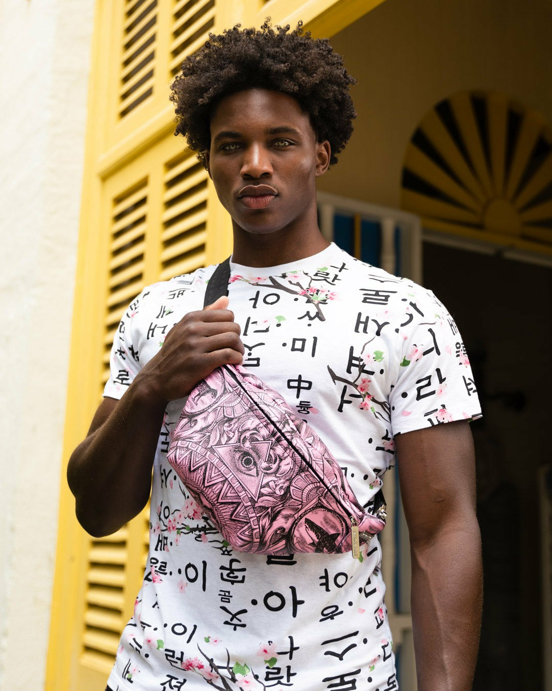SOCIETY OF SHARKS SAVVY CROSSBODY | Sprayground sale