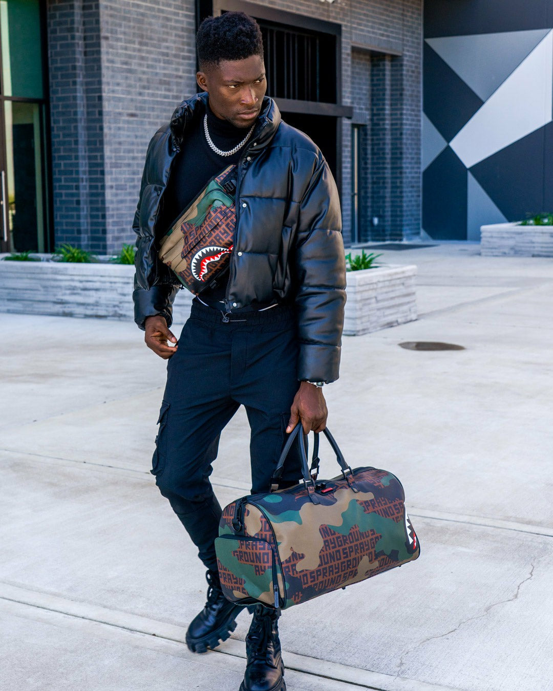 CAMO INFINITI CARGO CROSSBODY | Sprayground Near Me