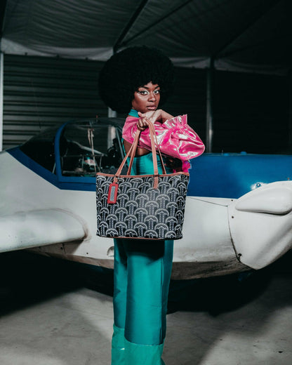 ILLUCHAINS TOTE | Sprayground Clearance