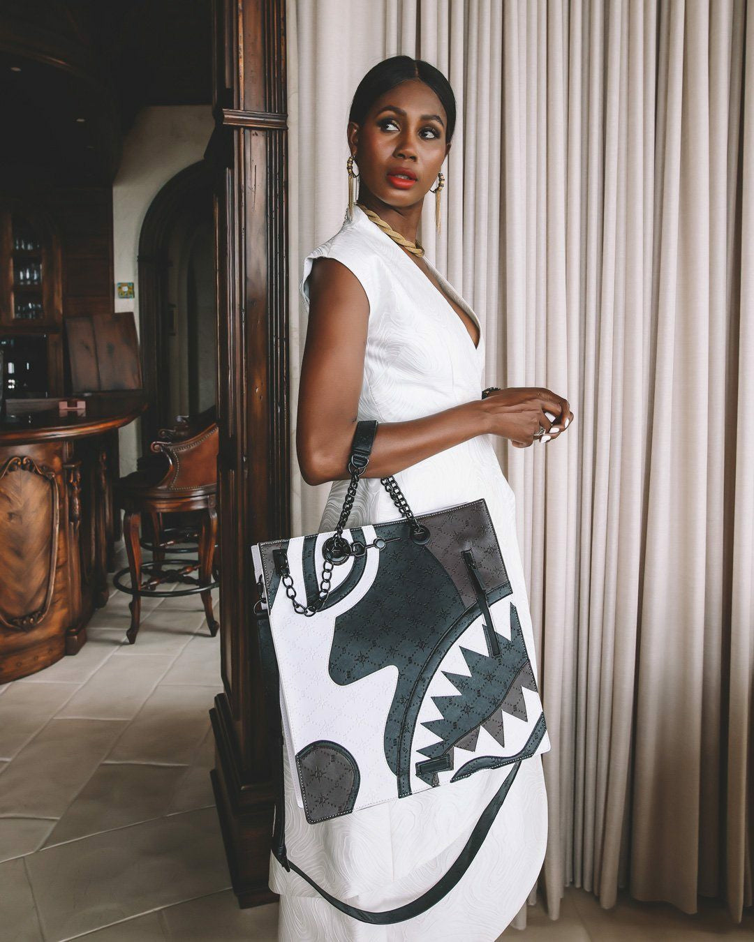 V.V.I.P. LOFT TOTE | Sprayground Clearance