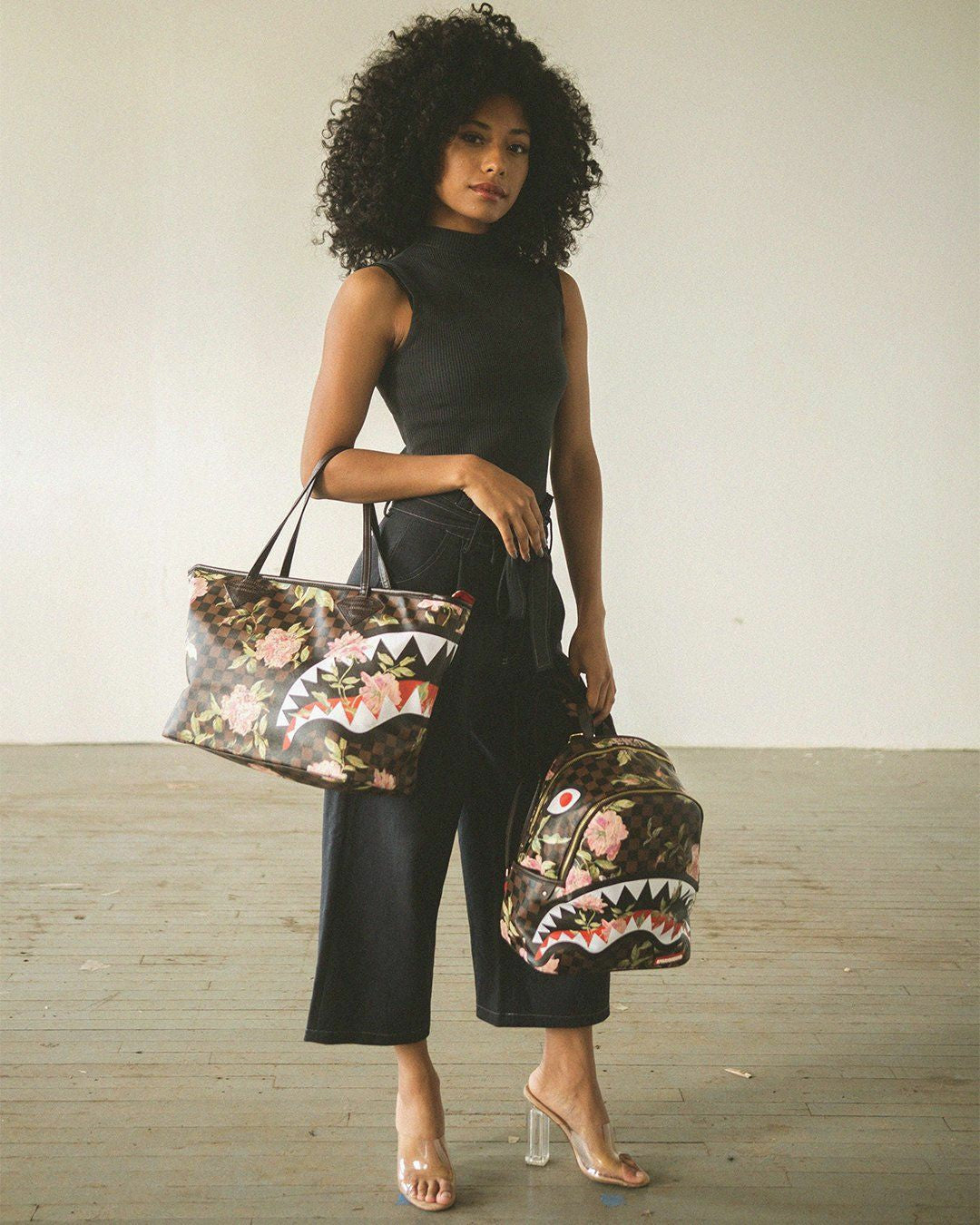 SHARKFLOWER TOTE | Sprayground Discount