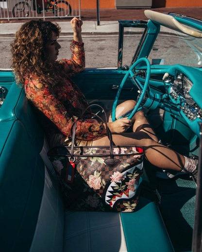 SHARKFLOWER TOTE | Sprayground Discount