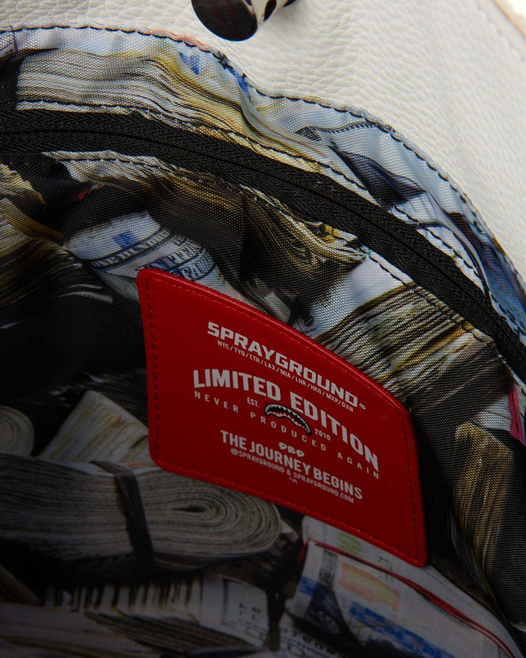 SHARKS OF THE WORLD TOTE | Sprayground for sale