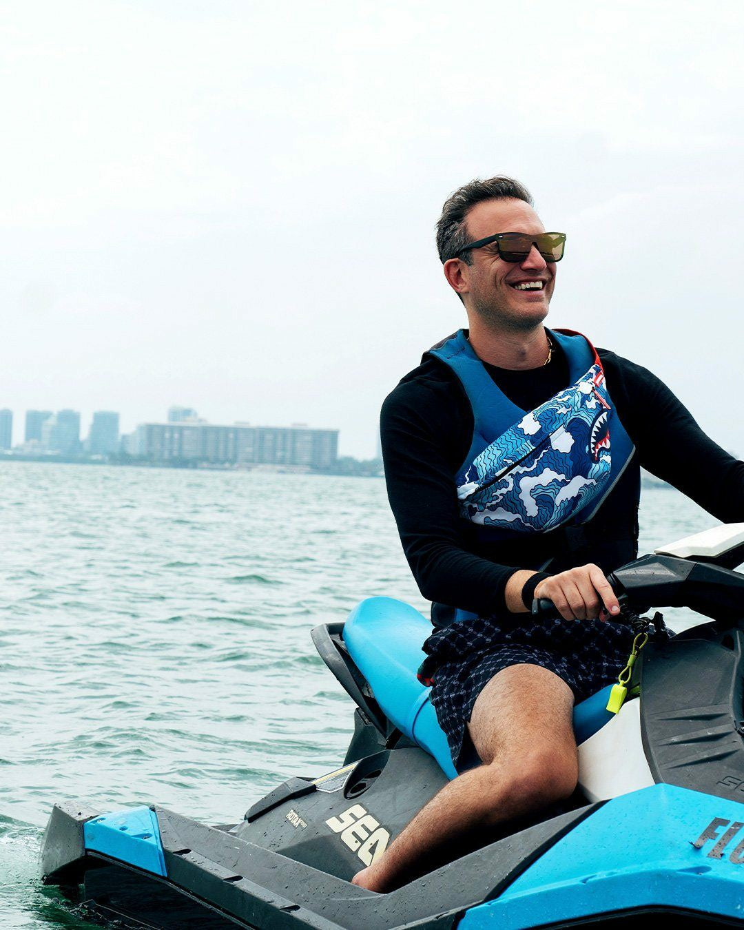 SHARK WAVE SAVVY CROSSBODY | Sprayground Near Me