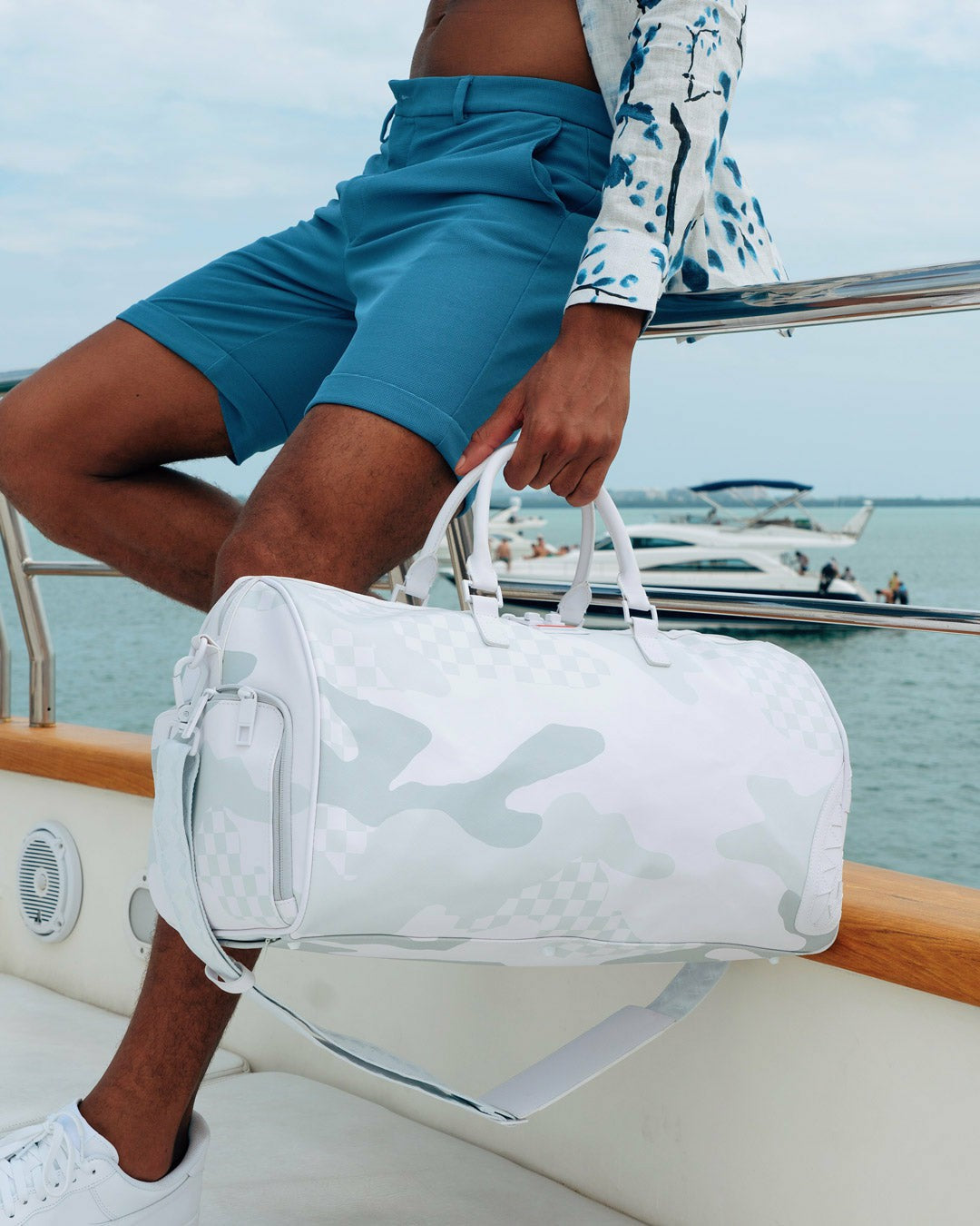 3AM LE BLANC DUFFLE | Sprayground Online