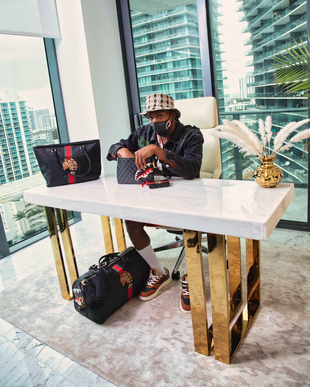 ITALIA DIVISO LARGE DUFFLE | Sprayground US