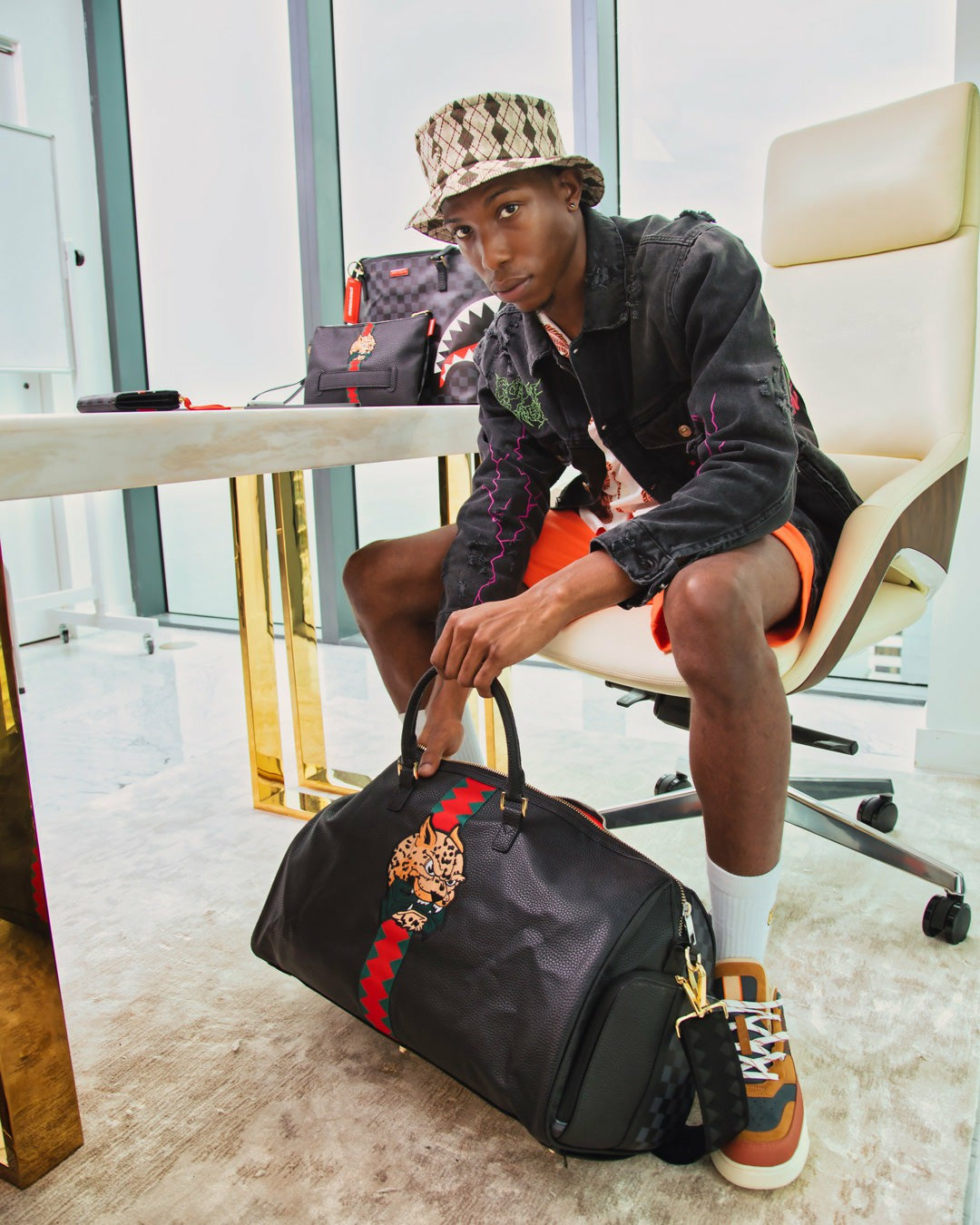 ITALIA DIVISO LARGE DUFFLE | Sprayground US